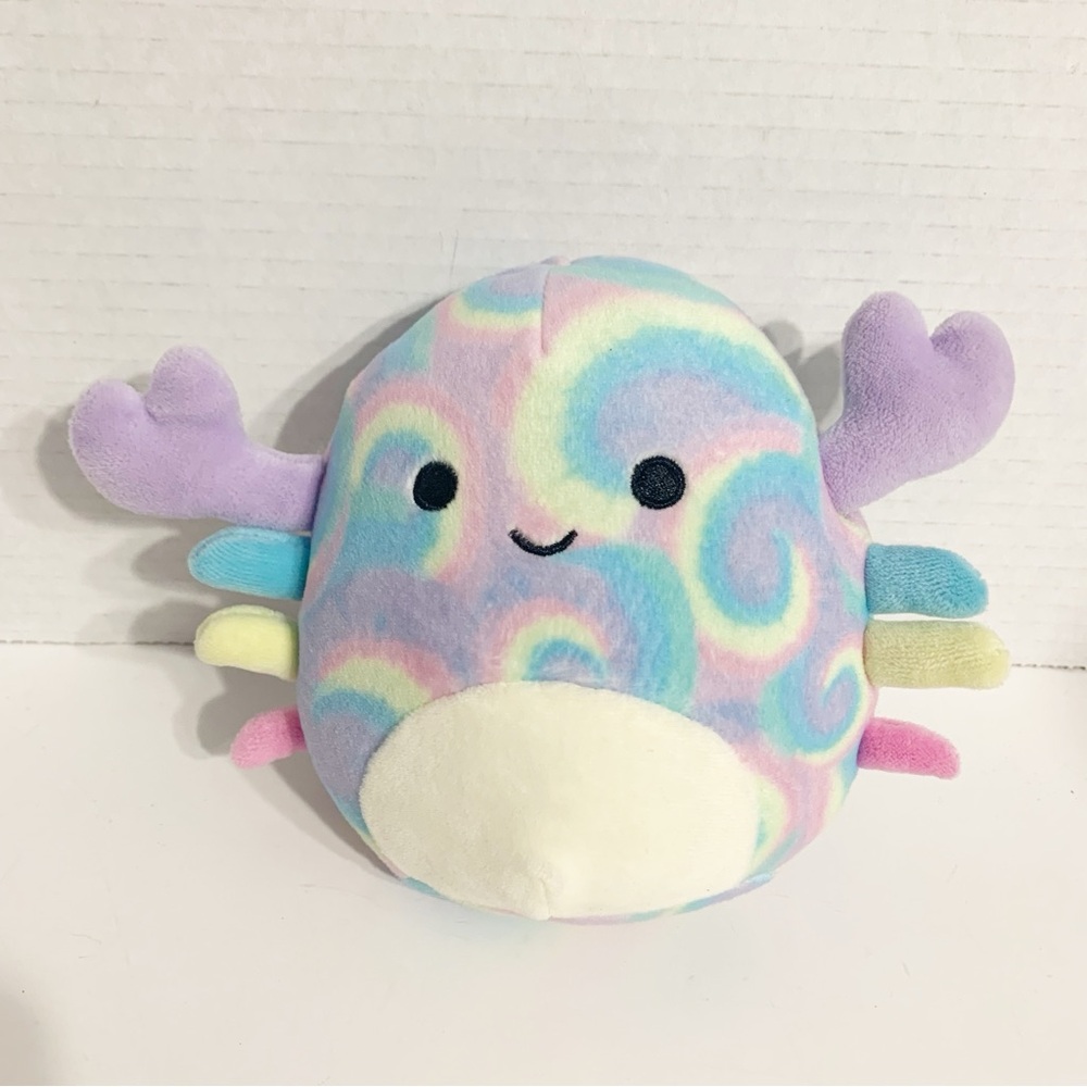 Kellytoy  Squishmallows Christabel the Crab 9-Inch Pastel Plush Sealife Squad